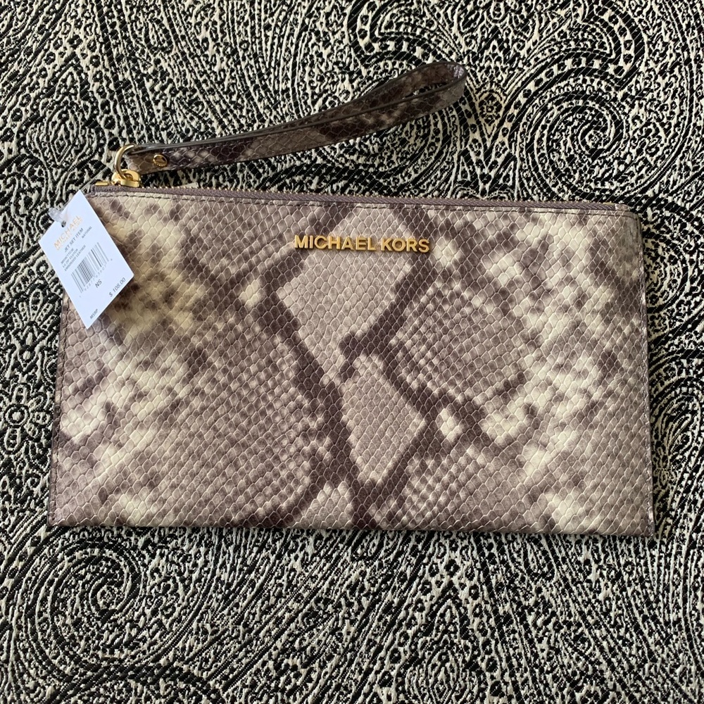 MK WRISTLET